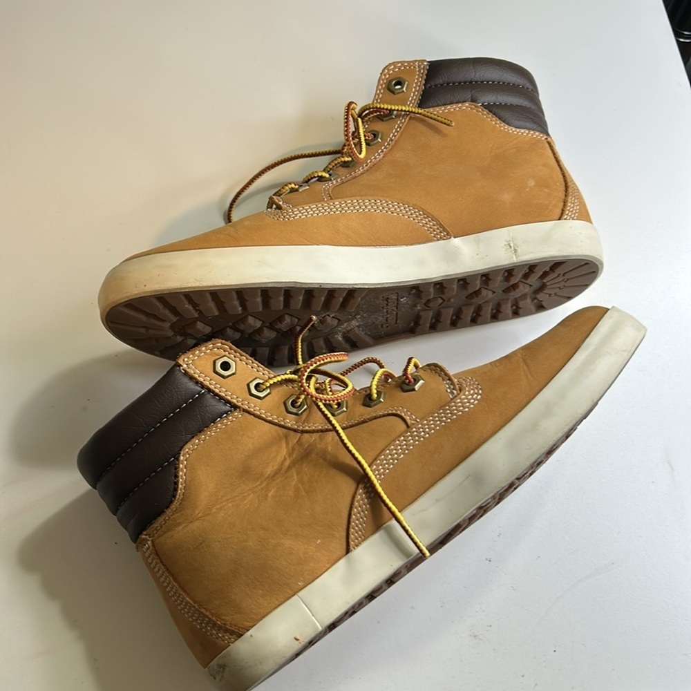 TIMBERLAND ORTHOLITE CLASSIC LEATHER WOMENS WHEAT COLORED BOOTS SZ 7.5 - Picture 2 of 12